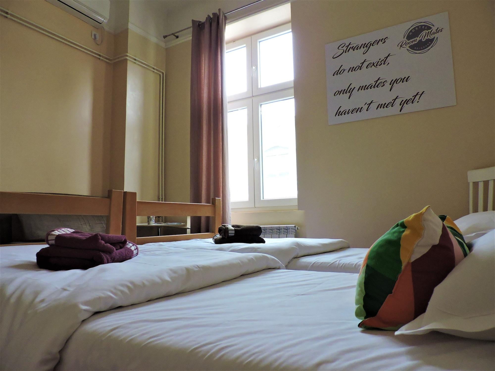 Roommates Hostel Белград Екстериор снимка