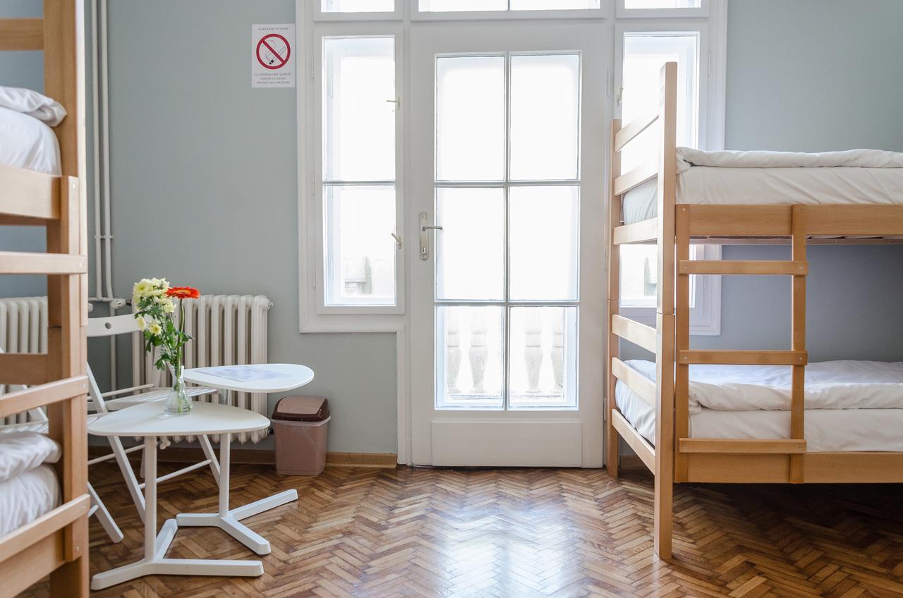 Roommates Hostel Белград Екстериор снимка